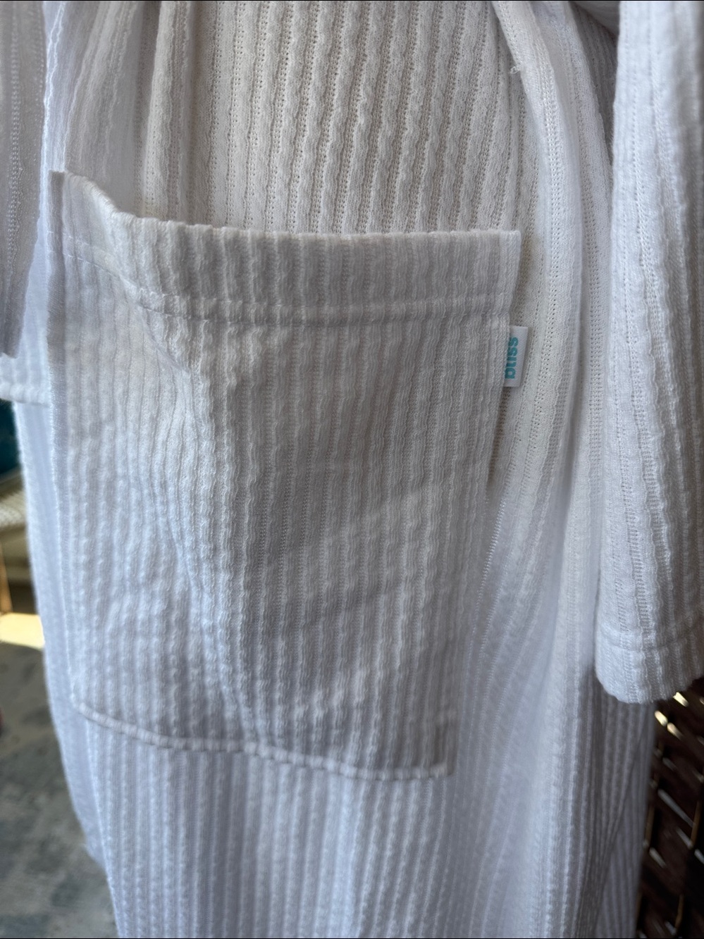 Bliss White Waffle Weave kimono-style Spa Robe with Tie Waist & Soap - Picture 9 of 12